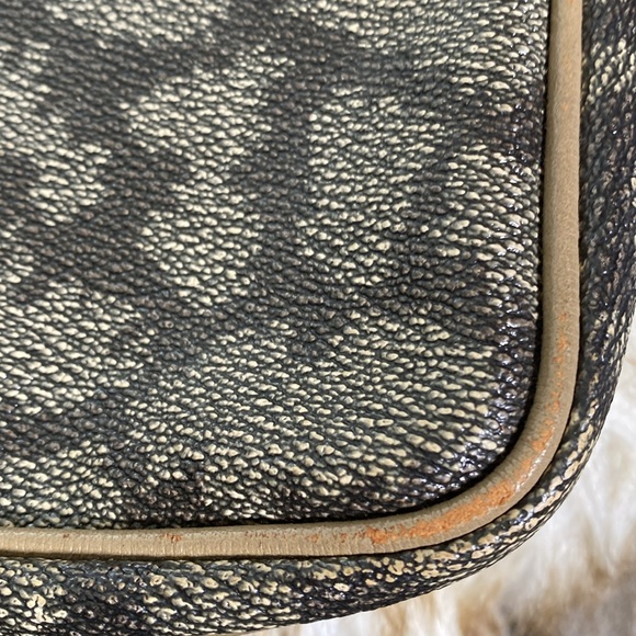 Yves Saint Laurent Giraffe print clutch pouch toiletry bag - Picture 8 of 10